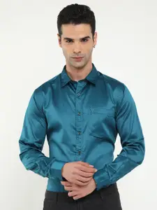 VUDU Spread Collar Comfort Opaque Cotton Casual Shirt
