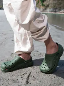 Campus Men Lightweight Clogs