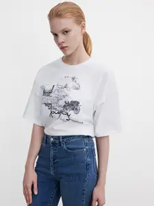 Urban Revivo Printed Drop-Shoulder Sleeves Pure Cotton Oversized T-Shirt