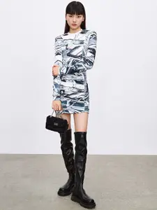 Urban Revivo Abstract Print Ruched Bodycon Mini Dress
