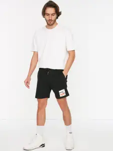 Trendyol Men Mid-Rise Regular Shorts