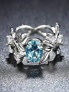 UNIVERSITY TRENDZ Silver-Plated Crystal Floral Finger Ring