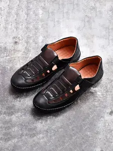 FOXYFOOT Men Textured Velcro Closure Fisherman Sandals With Laser Cuts