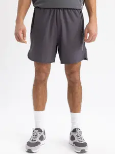 DeFacto Men Mid Rise Regular Fit Shorts