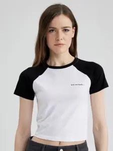 DeFacto Raglan Sleeve Colourblocked T-shirt