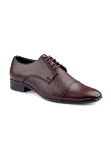 bacca bucci Men Textured Leather Formal Derbys