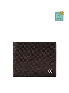 Eske Men Geometric Textured Leather Two Fold Wallet
