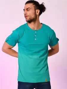 Campus Sutra Henley Neck Short Sleeves Cotton T-shirt
