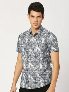 VALEN CLUB Slim Fit Floral Printed Opaque Casual Shirt