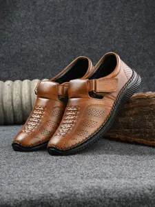 Roadster Men Tan Brown Textured Velcro Closure Shoe Style Sandals