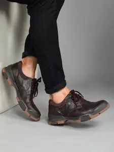 Buckaroo Men Textured Leather Derbys