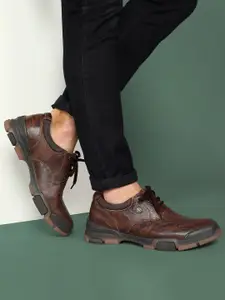 Buckaroo Men Textured Leather Derbys