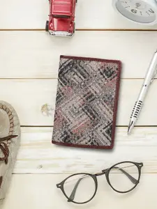 THE CLOWNFISH Glamour Fold Women Printed Leather Passport Holder