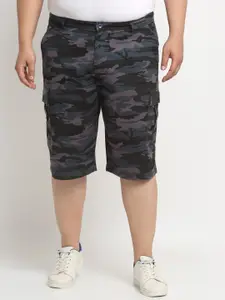plusS Men Grey, Black And Green Camouflage Printed Cotton Cargo Shorts