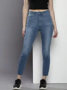 Calvin Klein Jeans Women Skinny Fit Light Fade Stretchable Jeans