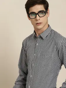 Hancock Men Slim Fit Gingham Checks Wrinkle Resistant Opaque Formal Shirt