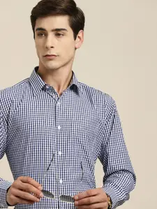 Hancock Men Slim Fit Gingham Checks Wrinkle Resistant Opaque Formal Shirt