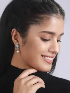 Sangria Set Of 4 Silver-Toned & White Silver-Plated Oxidized Earrings