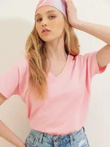 Trend Alacati stili Half Sleeve V-Neck Cotton T-shirt