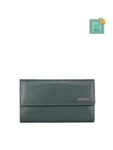 WildHorn Women Textured Leather RFID Envelope