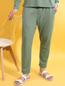 HIGHLANDER Men Green Slim-Fit Mid-Rise Self Design Track Pants