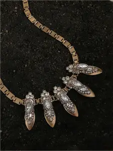 SOHI Gold-Plated Antique Necklace