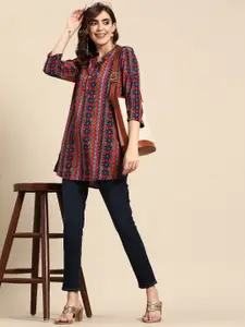 Sangria Geometric Printed Short Kurti