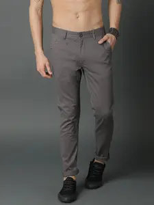 Roadster Men Solid RegularChinos