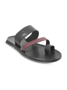 Mochi Men Colourblocked Comfort Sandals