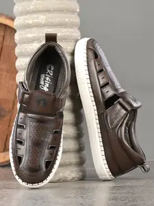 Rising Wolf Men Perforations Velcro Closure Shoe-Style Sandals