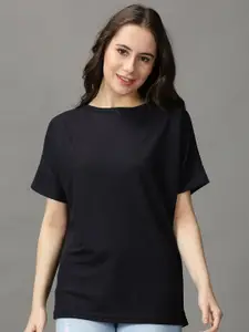 SHOWOFF Extended Sleeves Round Neck Cotton T-shirt