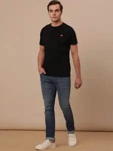 Wrangler Men Skanders Mid-Rise Light Fade Cotton Jeans