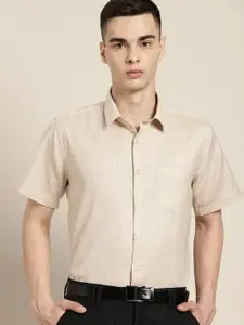Hancock Standard Slim Fit Chambray Short Sleeves Wrinkle Resistant Formal Shirt