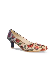Kanvas Printed Pointed Toe Closed Back Kitten Pumps