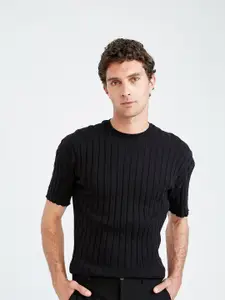 DeFacto Men Self Design Pure Cotton T-shirt