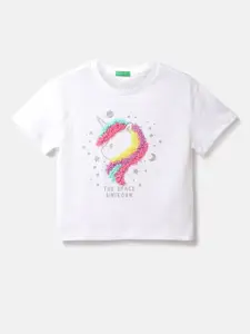 United Colors of Benetton Girls Embellished Graphic Printed Cotton T-shirt