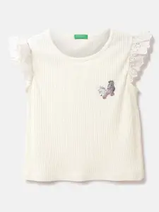 United Colors of Benetton Girls Round Neck Embellished Cotton T-shirt