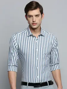 SHOWOFF Smart Vertical Striped Cotton Formal Shirt