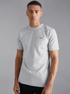 boohooMAN Pocket Detail Slim Fit T-shirt