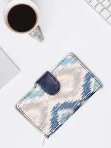 THE CLOWNFISH Fab Women Geometric Printed Zip Around Wallet