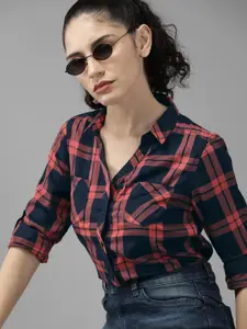 The Roadster Lifestyle Co. Tartan Checked Regular Fit Opaque Casual Shirt