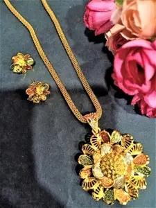FEMMIBELLA Gold-Plated Floral Pendant Jewellery Set