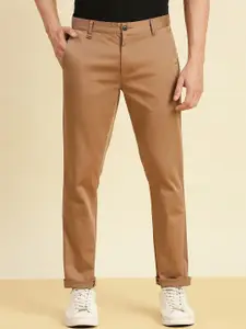 INVICTUS Men Classic Slim Fit Easy Wash Chinos