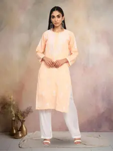 PARAMOUNT CHIKAN Floral Embroidered Chikankari Cotton Kurta