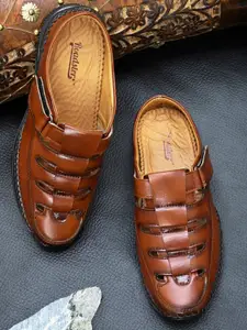 Roadster Lifestyle Co. Men Textured Comfort Sandals