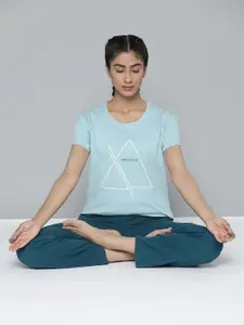 HRX By Hrithik Roshan Yoga Women Streling Blue Bio Wash Typography Tshirts