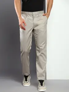 Tommy Hilfiger Men Regular Fit Mid-Rise Trousers