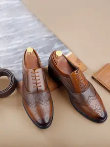 bacca bucci Men Textured Formal Brogues