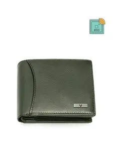 WildHorn Men Leather RFID Two Fold Wallet