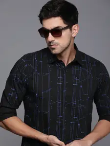 WROGN Men Slim Fit Geometric Opaque Printed Pure Cotton Casual Shirt